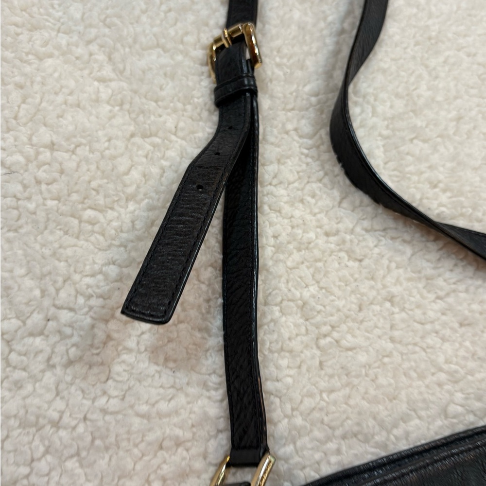 MICHAEL KORS | Black Leather Crossbody Bag - Picture 3 of 13